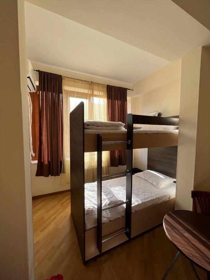 Arevahostel&Apartment Єреван Екстер'єр фото